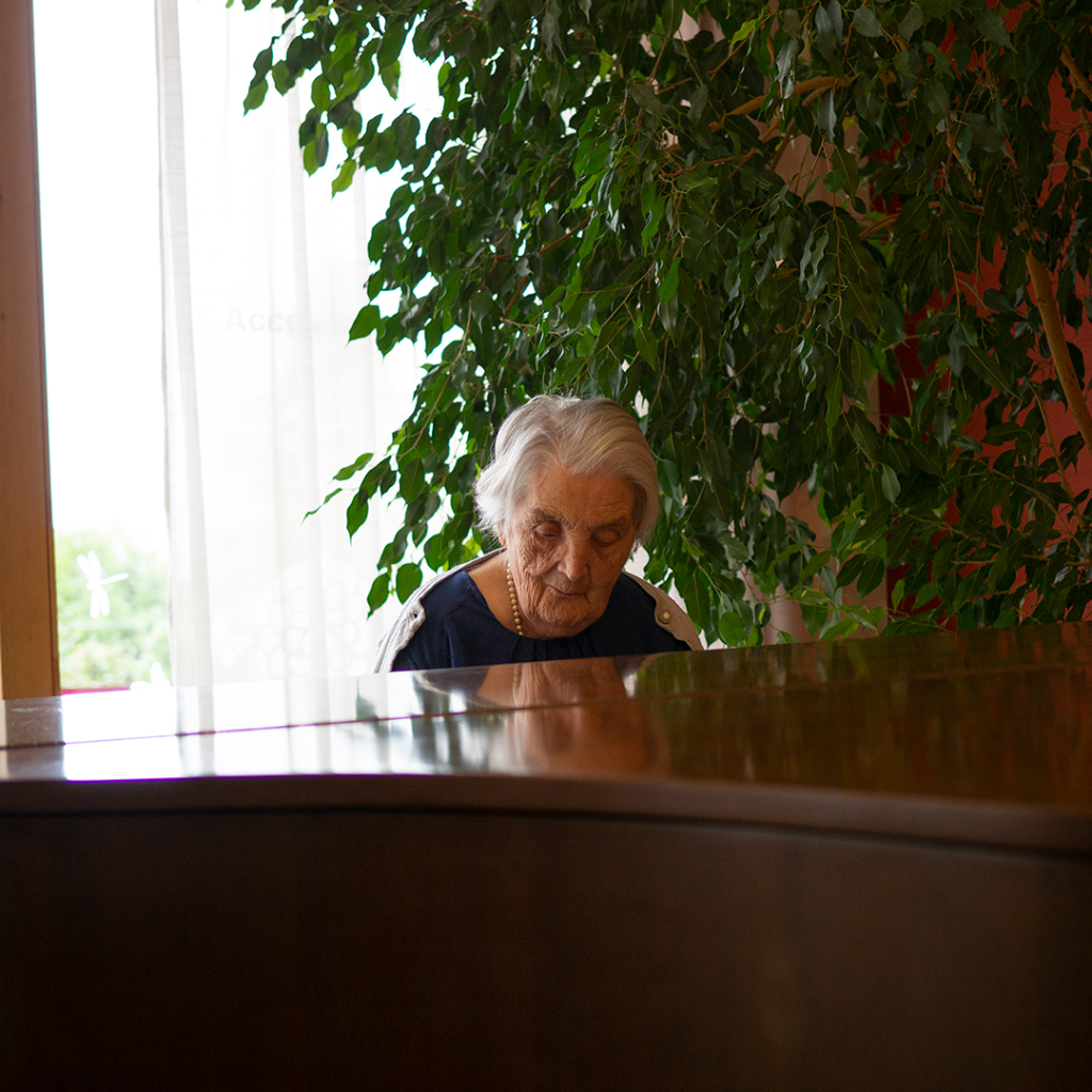 Denise Evard, Bewohnerin des Alters- und Pflegeheims «Les Charmettes», Pianistin