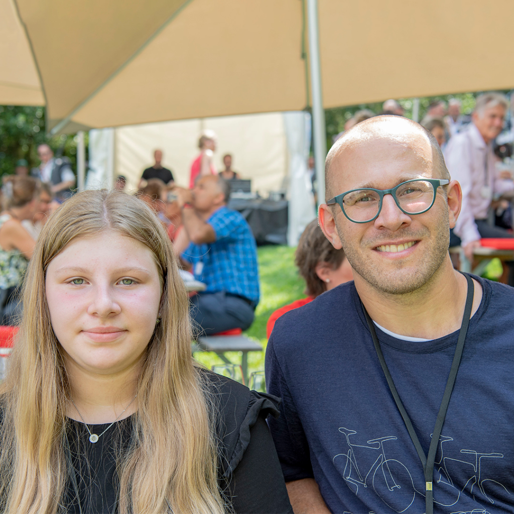 Tara, Schülerin und Christian Stähli, Lehrperson (Schule Mösli, Ostermundigen)