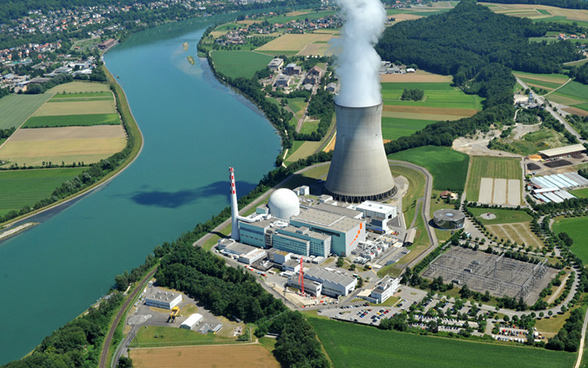 Die Anlage des Kernkraftwerks Leibstadt im Kanton Aargau aus der Vogelperspektive.