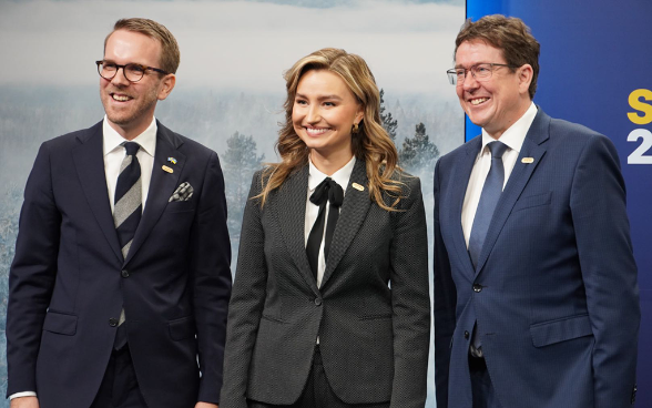 Andreas Carlson (schwedischer Minister für Infrastruktur und Wohnungsbau), Ebba Busch (schwedische Ministerin für Energie, Wirtschaft und Industrie) und Bundesrat Albert Rösti