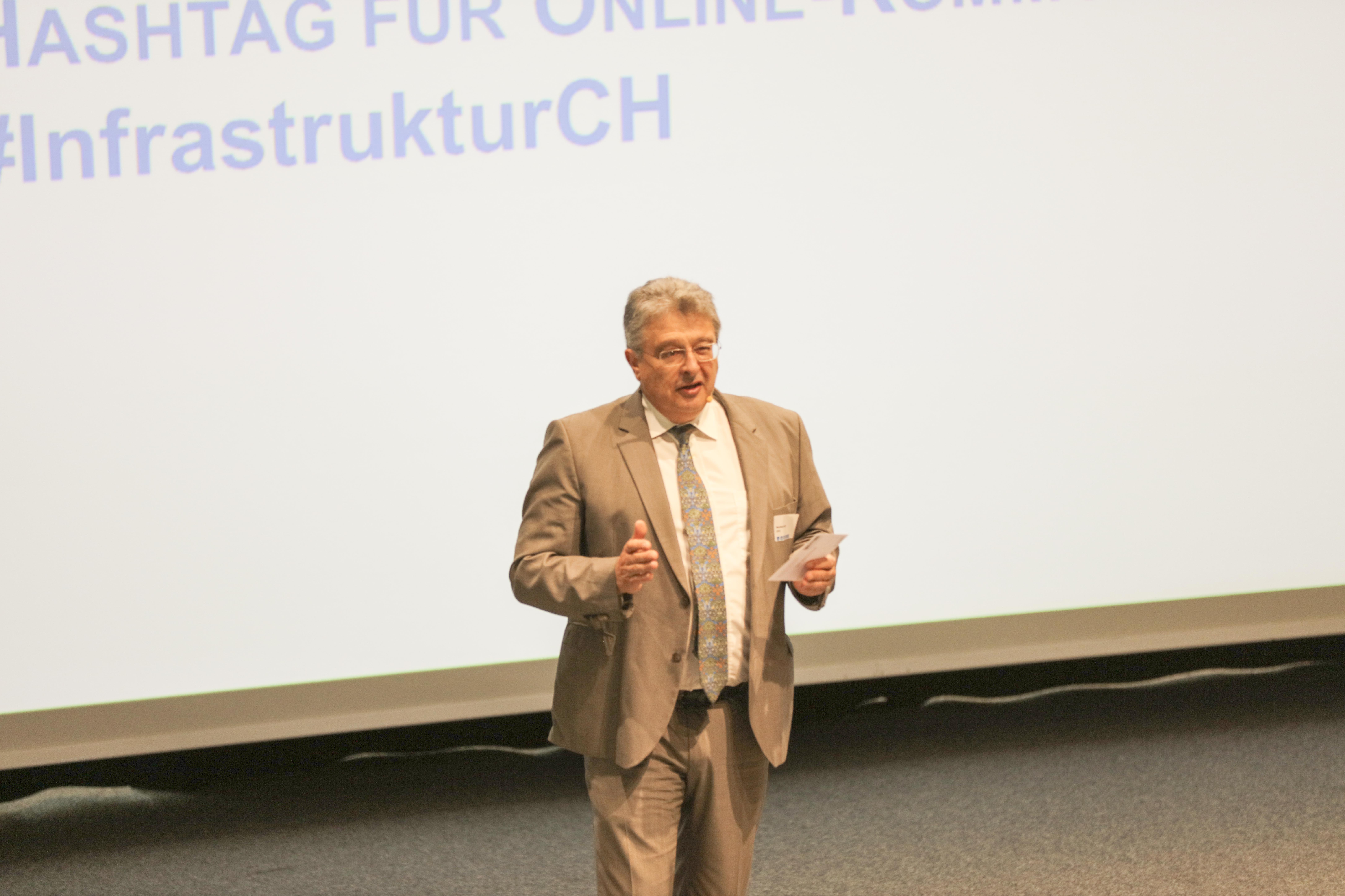 Introduction: Professeur Dr Matthias Finger, chaire de Management of Network Industries, EPFL